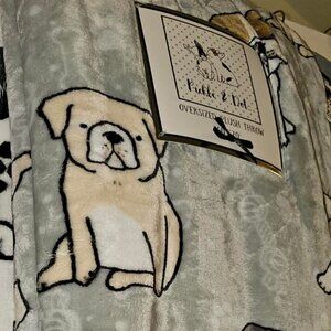 SOLD ON A DIFFERENT SITE NEW!!! Pickle and Dot blanket